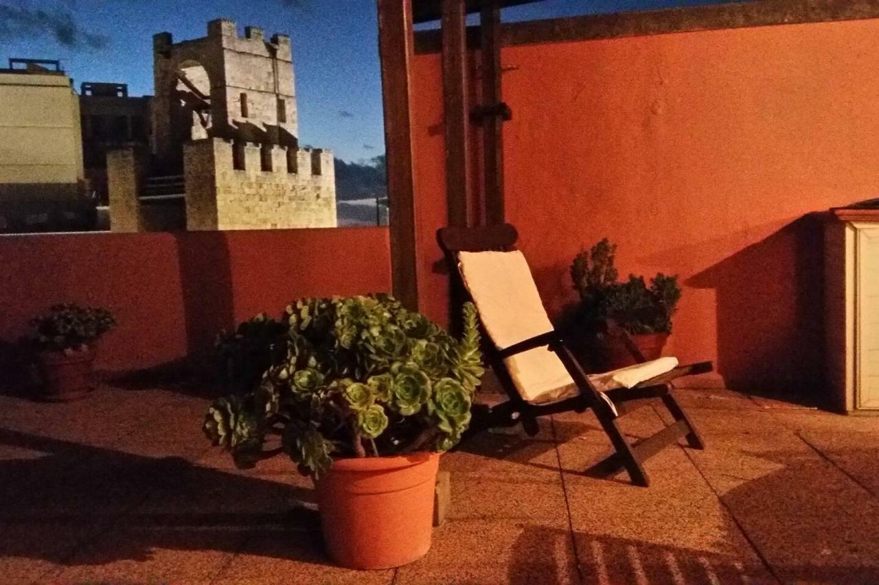 Attico In Centro Con Vista Della Torre - Cozy Penthouse Facing To The Tower Daire Oristano Dış mekan fotoğraf